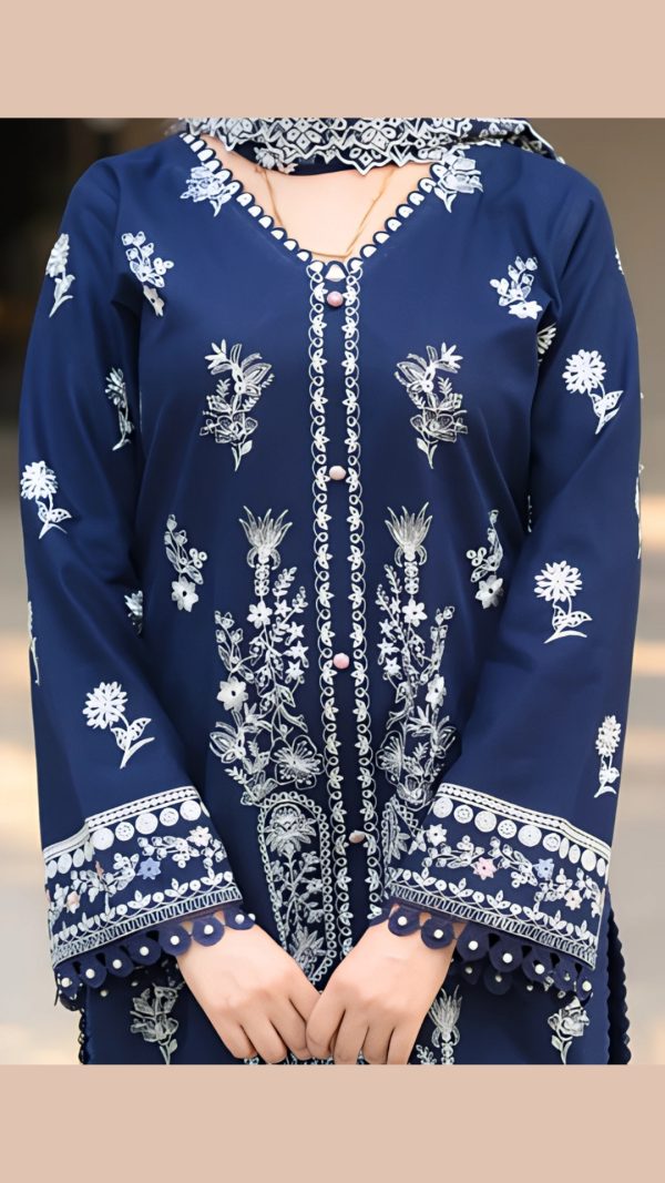 🌟 “Midnight Bloom” Embroidered Suit - Image 2