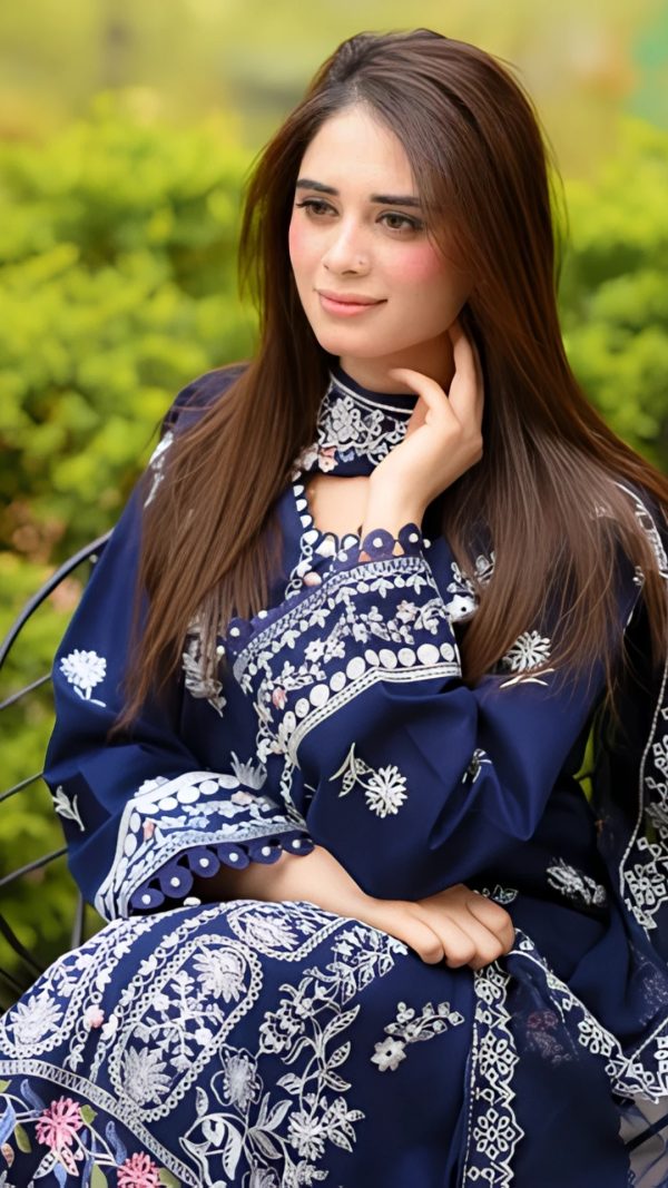 🌟 “Midnight Bloom” Embroidered Suit - Image 7