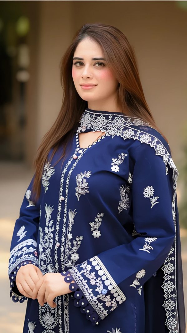 🌟 “Midnight Bloom” Embroidered Suit - Image 6